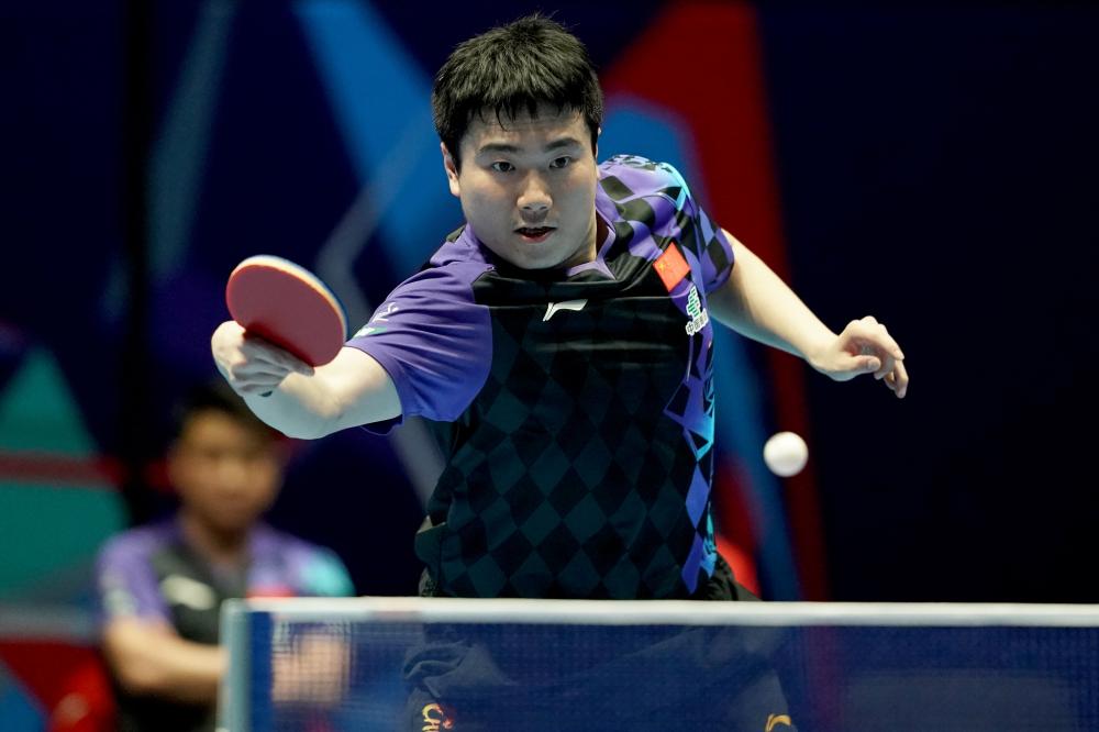 李刚仁引领绿茵场风潮展现新一代足球力量